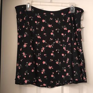 Forever 21 Plus Size Floral Skirt NWT